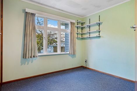 Photo of property in 4 Milton Street, Stokes Valley, Lower Hutt, 5019