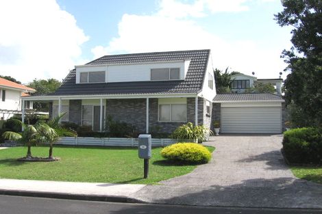 Photo of property in 32 Sailfish Drive, West Harbour, Auckland, 0618
