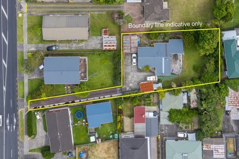 Photo of property in 106 Te Atatu Road, Te Atatu South, Auckland, 0610