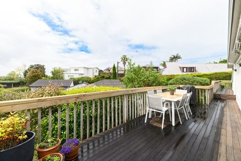 Photo of property in 2/87a Kowhai Road, Mairangi Bay, Auckland, 0630