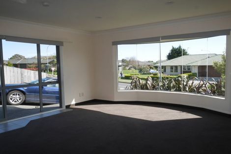 Photo of property in 151 Realm Drive, Paraparaumu, 5032