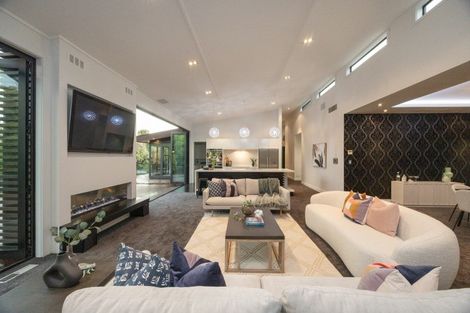 Photo of property in 27a Phoenix Avenue, Hokowhitu, Palmerston North, 4410