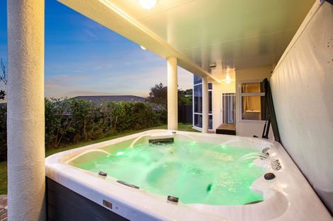Photo of property in 6 Iona Place, Papakowhai, Porirua, 5024