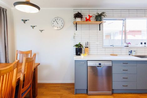 Photo of property in 4 Rutland Place, Milson, Palmerston North, 4414