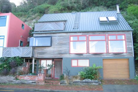 Photo of property in 21 Moana Road, Plimmerton, Porirua, 5026