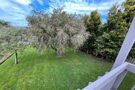 Photo of property in 23 Tobruk Crescent, Milford, Auckland, 0620