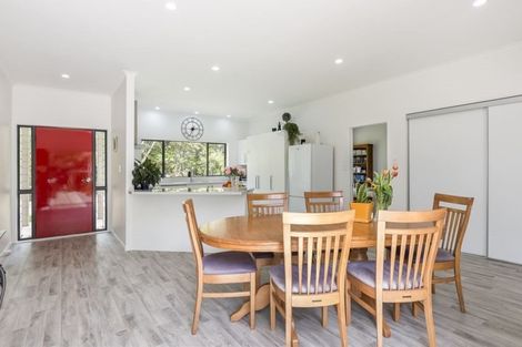 Photo of property in 19 Ngarahana Avenue, Paremoremo, Auckland, 0632