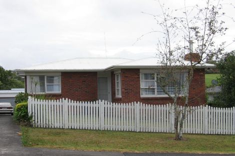 Photo of property in 1/20 Kirby Street, Glendene, Auckland, 0602