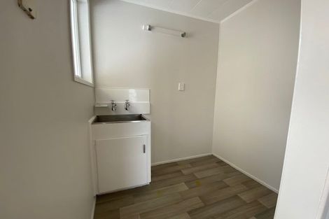 Photo of property in 30 Leaver Place, Weymouth, Auckland, 2103