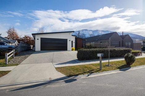 Photo of property in 21 Sarges Way, Lake Hawea, Wanaka, 9382