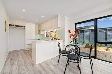 Photo of property in 13a Renata Crescent, Te Atatu Peninsula, Auckland, 0610