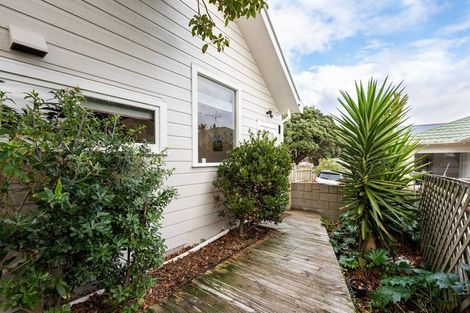 Photo of property in 73 Para Street, Miramar, Wellington, 6022