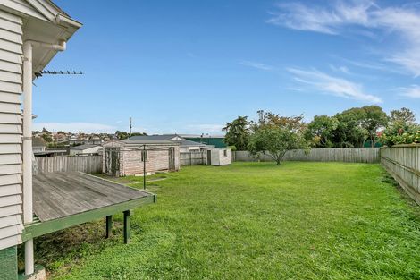 Photo of property in 97 Hillsborough Road, Hillsborough, Auckland, 1042