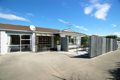 Photo of property in 1/200 Waimairi Road, Ilam, Christchurch, 8041