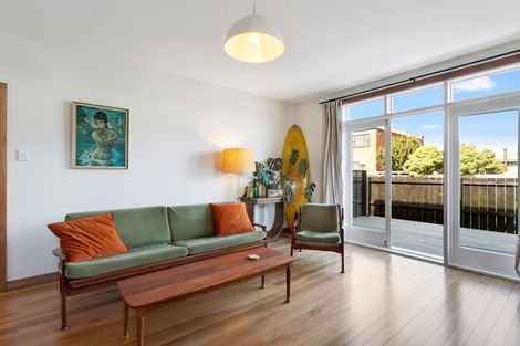 Photo of property in 92 Hargest Crescent, Saint Clair, Dunedin, 9012