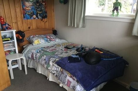 Photo of property in 11 Grimseys Road, Redwood, Christchurch, 8051