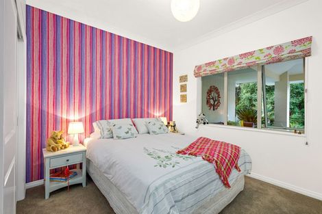 Photo of property in 7 Hobbs Road, Matakatia, Whangaparaoa, 0930
