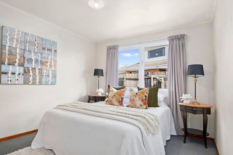 Photo of property in 1/1 Alison Avenue, Herald Island, Auckland, 0618