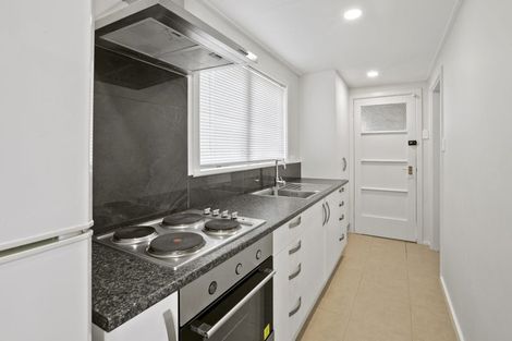 Photo of property in 209 Devon Street West, New Plymouth, 4310