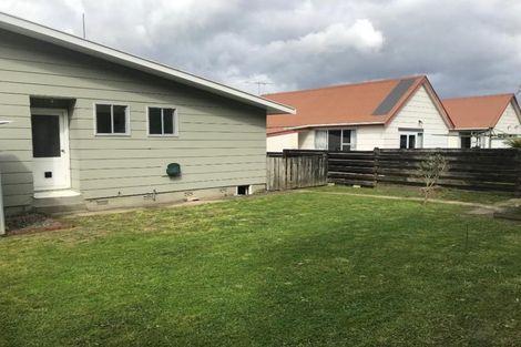 Photo of property in 11a Hartford Crescent, Totara Park, Upper Hutt, 5018