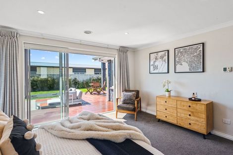 Photo of property in 11 Taranui Way, Paraparaumu Beach, Paraparaumu, 5032