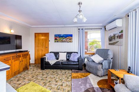 Photo of property in 1 Kennedy Crescent, Waimate, 7924