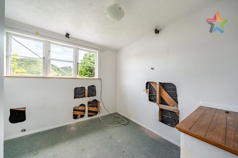 Photo of property in 14 Peck Street, Taita, Lower Hutt, 5011