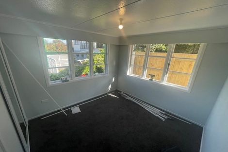 Photo of property in 77 Mould Street, Waitara, 4320