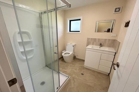 Photo of property in 300 Sturges Road, Henderson Valley, Auckland, 0612