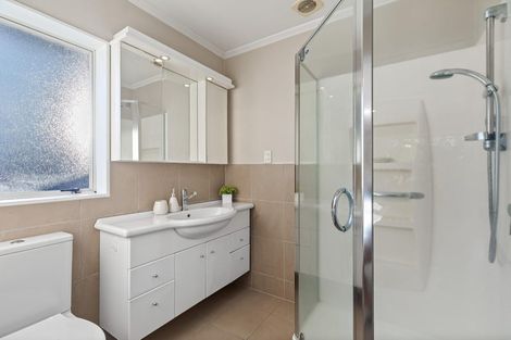 Photo of property in 12 Suncrest Drive, West Harbour, Auckland, 0618