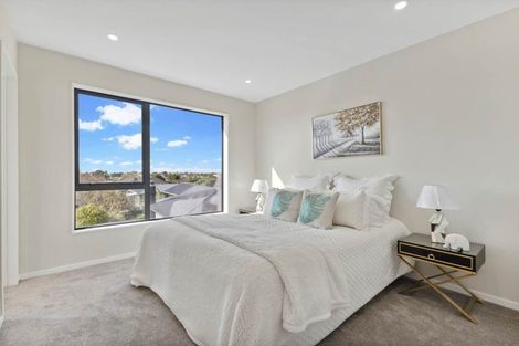 Photo of property in 24a Wayne Drive, Mangere, Auckland, 2022