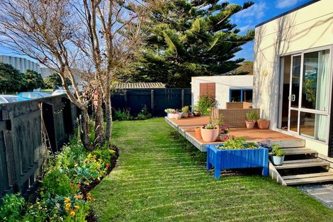 Photo of property in 99a Hobart Street, Miramar, Wellington, 6022