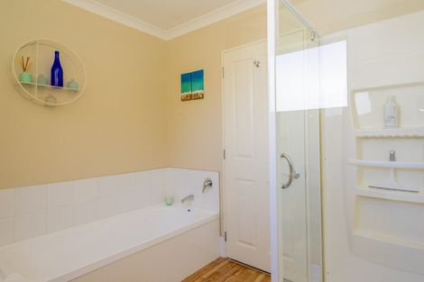 Photo of property in 11 Mcdonnell Road, Arrowtown, 9302