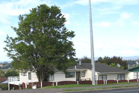 Photo of property in 47 Hobsonville Road, West Harbour, Auckland, 0618