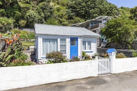 Photo of property in 8 Ocean Parade, Pukerua Bay, 5026