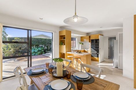 Photo of property in 24 Bert Wilson Place, Cockle Bay, Auckland, 2014