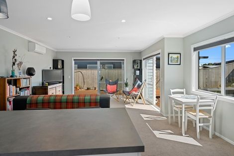 Photo of property in 5 Seagrass Place, Otaki Beach, Otaki, 5512