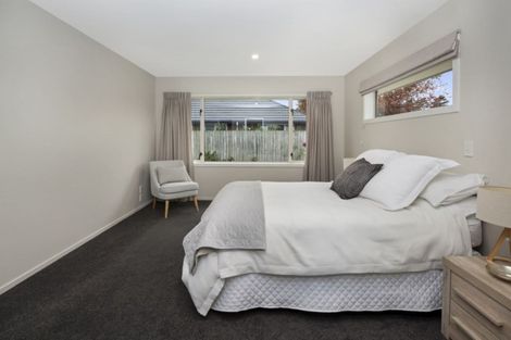 Photo of property in 19 Thornwood Place, Redwood, Christchurch, 8051