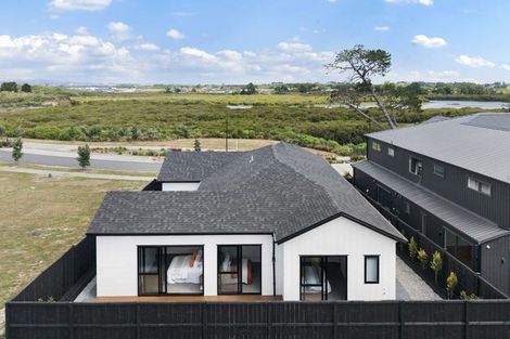 Photo of property in 51 Emerald Avenue, Rosehill, Papakura, 2113