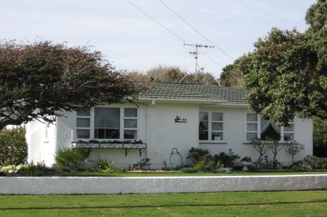 Photo of property in 54 Thatcher Street, Castlecliff, Whanganui, 4501