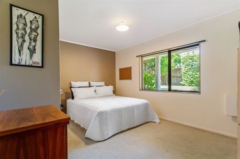 Photo of property in 6 Ferntree Terrace, West Harbour, Auckland, 0618