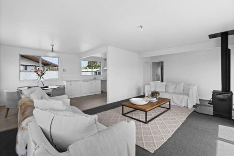 Photo of property in 69 Caernarvon Drive, Flaxmere, Hastings, 4120