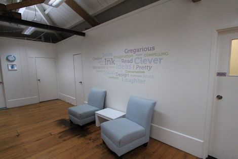 Photo of property in 18 Durham Street, Te Atatu Peninsula, Auckland, 0610