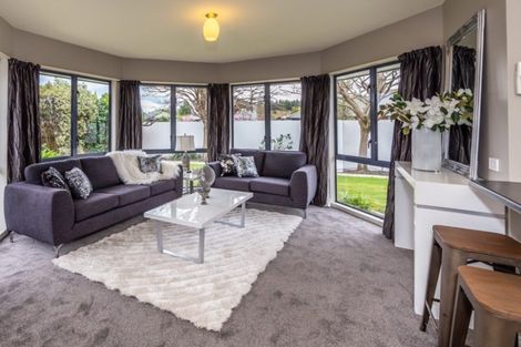 Photo of property in 4 Forest Drive, Parklands, Christchurch, 8083