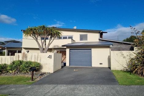 Photo of property in 41 Navigation Drive, Whitby, Porirua, 5024
