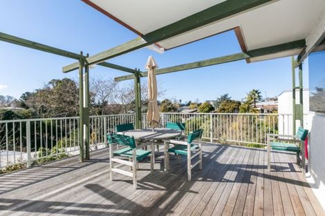 Photo of property in 71 Napier Terrace, Hospital Hill, Napier, 4110