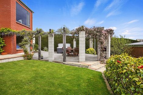 Photo of property in 262a Mount Pleasant Road, Mount Pleasant, Christchurch, 8081