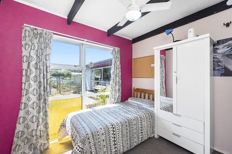 Photo of property in 225 Matai Road, Raumati Beach, Paraparaumu, 5032