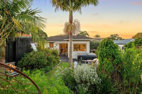 Photo of property in 11 Himikera Avenue, Avondale, Auckland, 1026