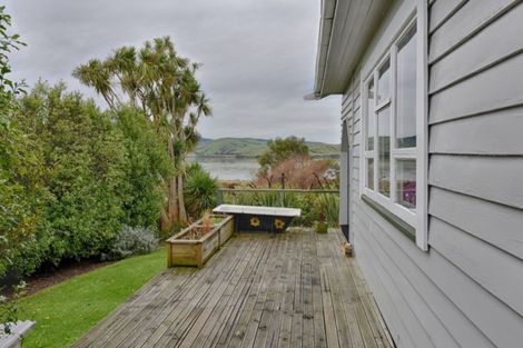 Photo of property in 17 Carrickfergus Street, Waikawa, Tokanui, 9884